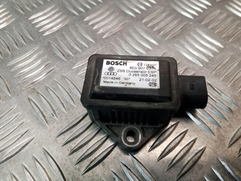 ESP (stabilitātes sistēmas) sensors (paātrinājuma sensors) 8E0907637A