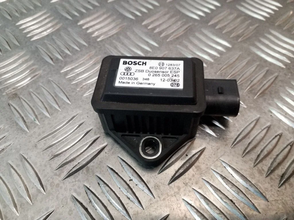 ESP (stabilitātes sistēmas) sensors (paātrinājuma sensors) 8E0907637A