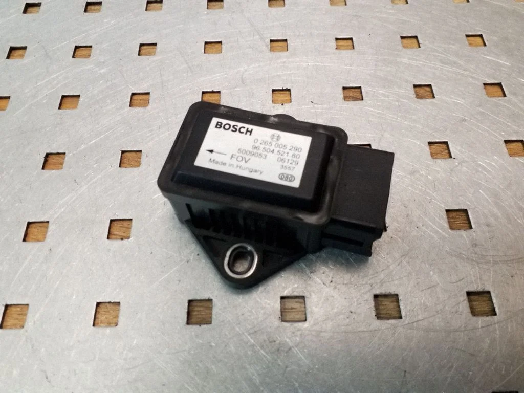 ESP (stabilitātes sistēmas) sensors (paātrinājuma sensors) – Citroen Berlingo (2003-2007)