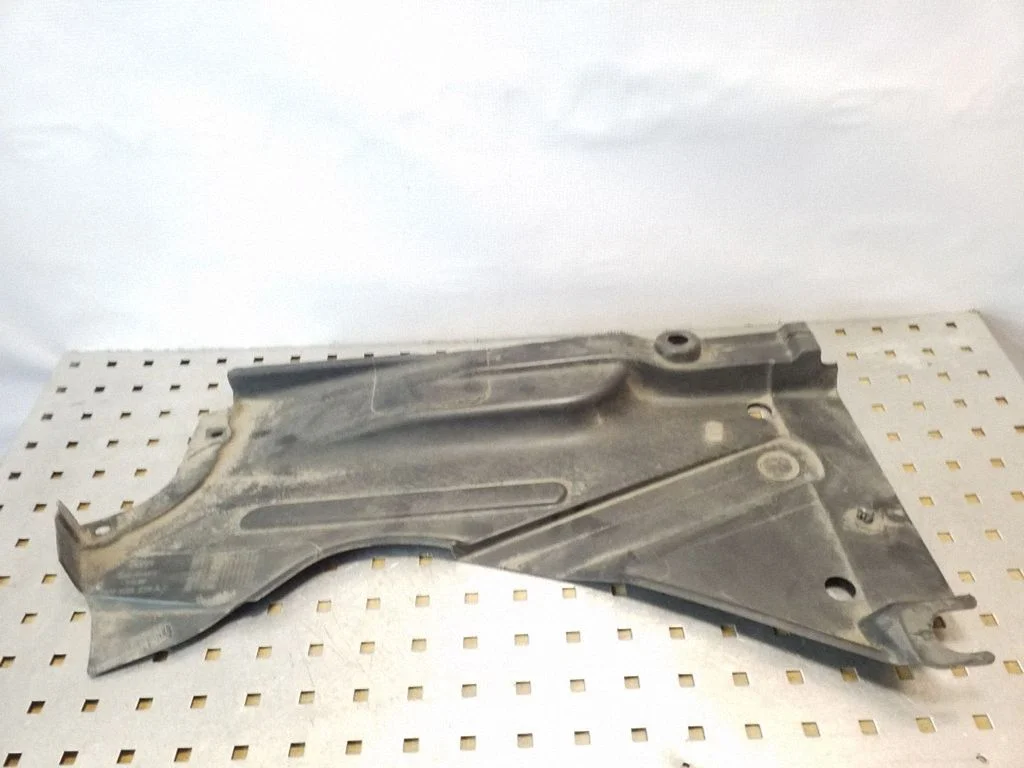 Tagavedrustuse põhjakaitse – Audi A4 S4 B7 8E 8H (2005-2008)