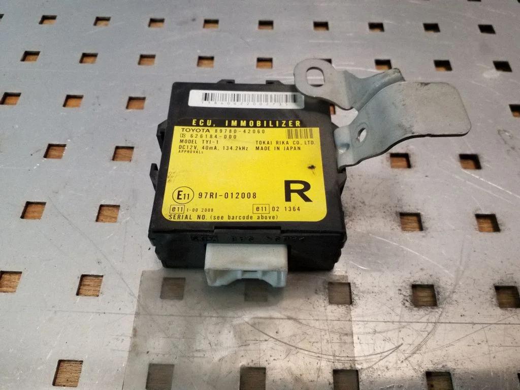 Imobilaizera vadības bloks – Toyota RAV 4 (XA20) (2000-2005)