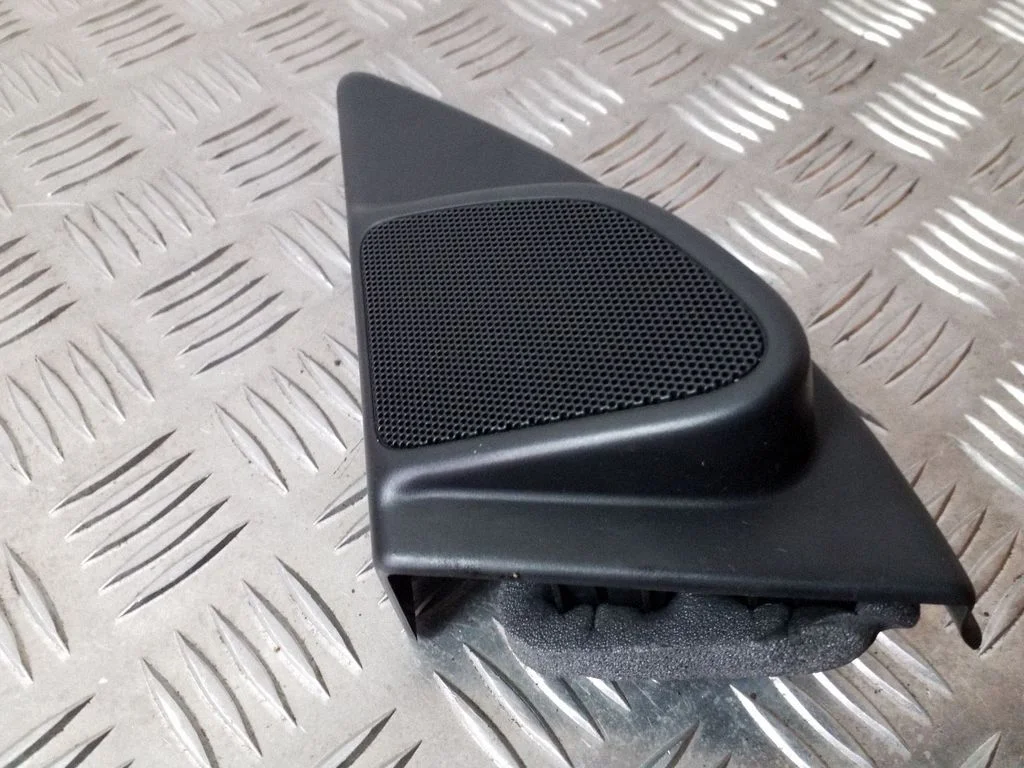 Front door high frequency speaker – Volvo XC60 (2009-2013)