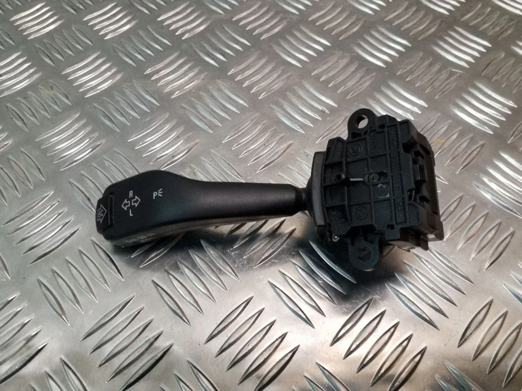Indicator stalk – BMW 5 Series E39 (1996-2003)