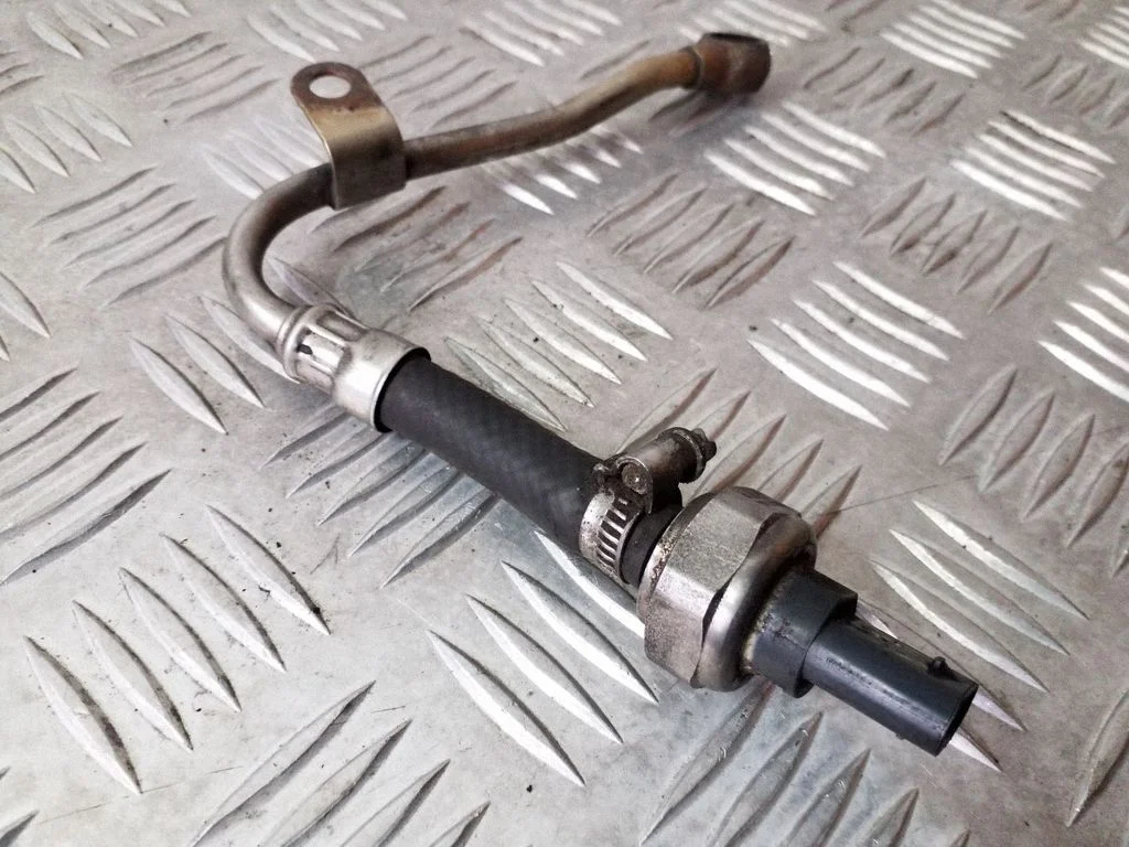 Exhaust gas pressure sensor 8507634
