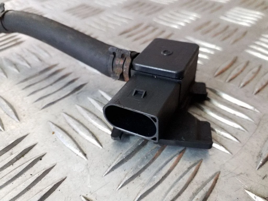 Exhaust gas pressure sensor – BMW 1 Series F20 F21 (2011-2019)