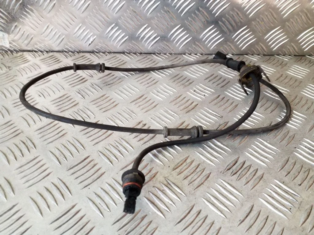 Tagumine piduri ABS-andur 04721040AG