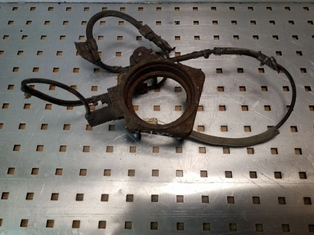 Tagumine piduri ABS-andur – Toyota RAV 4 (XA20) (2000-2005)