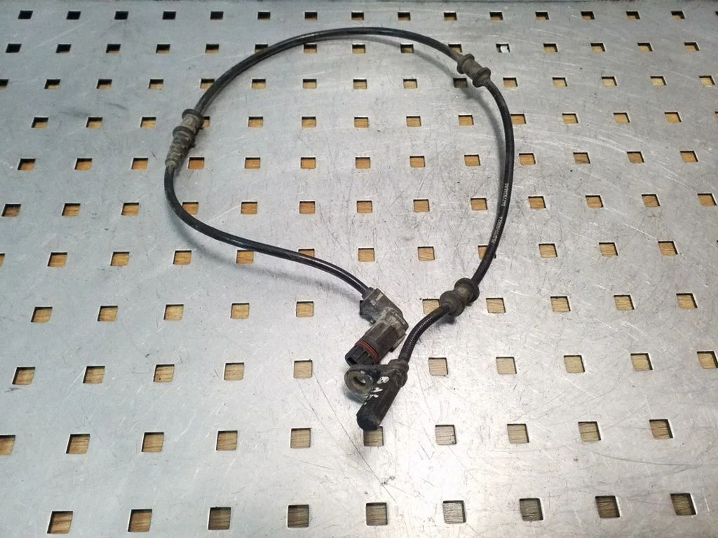 Tagumine piduri ABS-andur 04779246AC