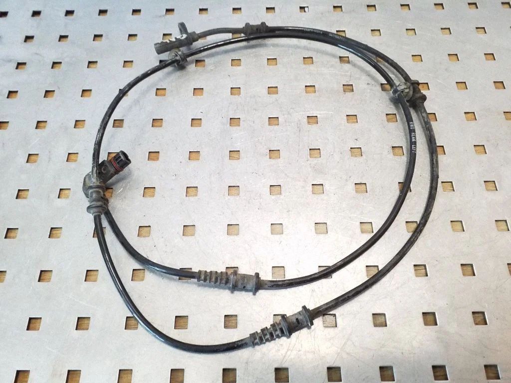 Tagumine piduri ABS-andur 04779247AC