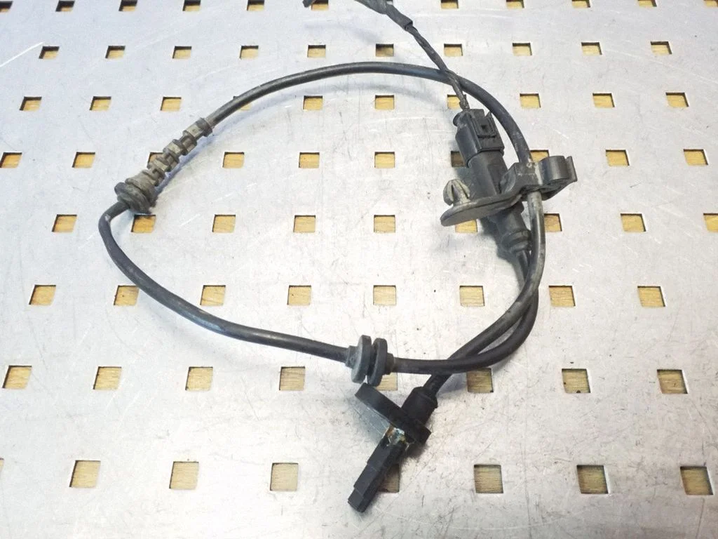 Aizmugurējais bremžu ABS devējs 0265007896