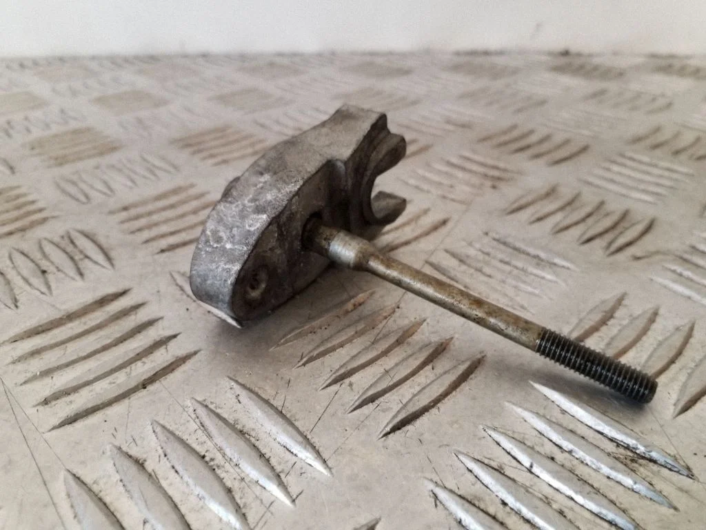 Pihusti (düüsi) hoidik 059216J
