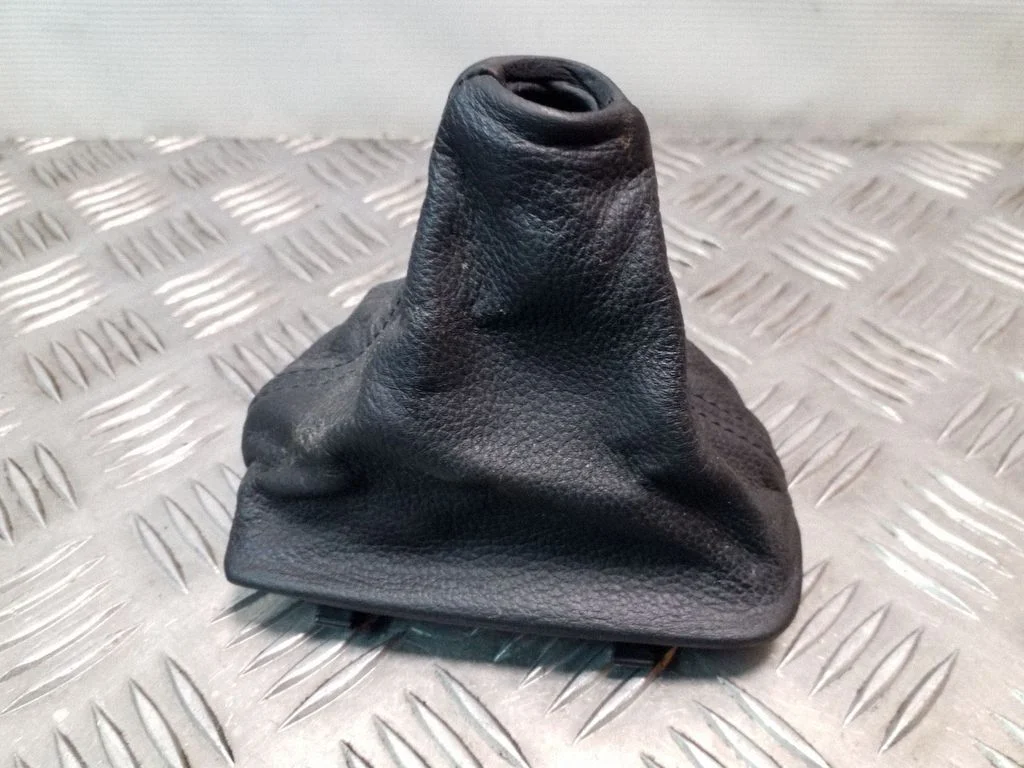 Gear lever shifter trim leather/knob