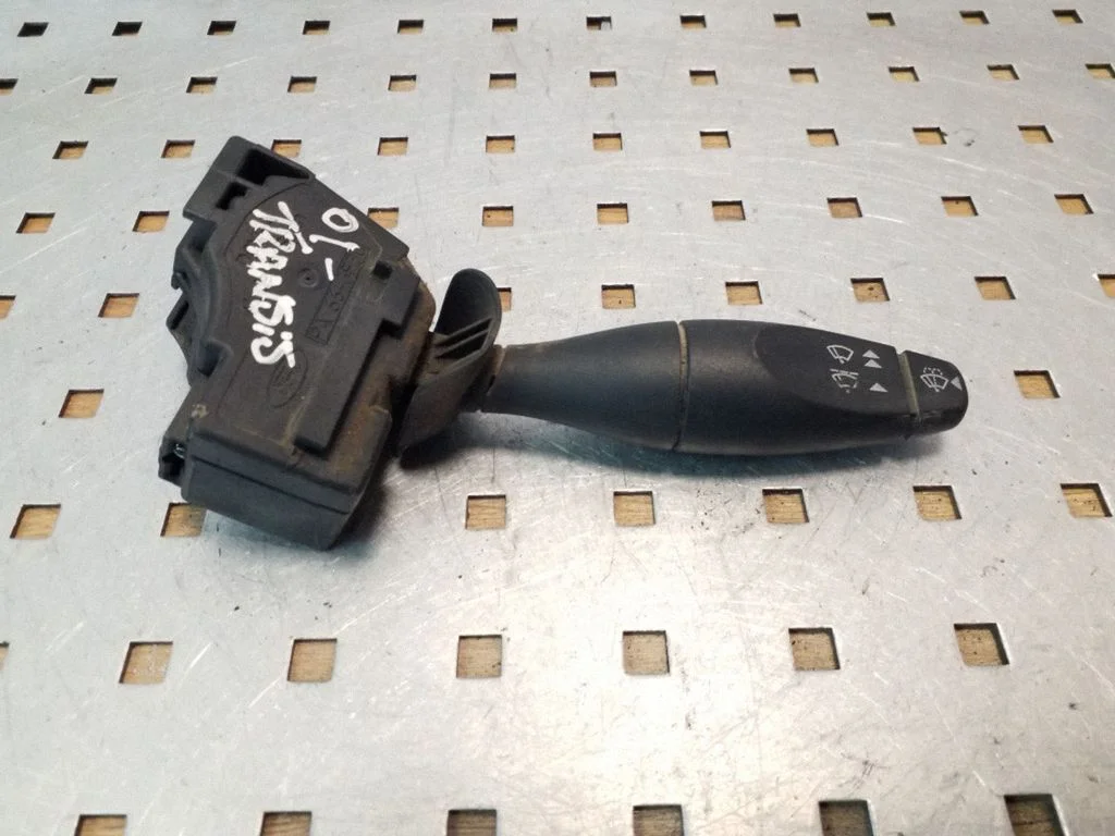 Klaasipuhastite hoob – Ford Transit - Tourneo Connect (2003-2008)