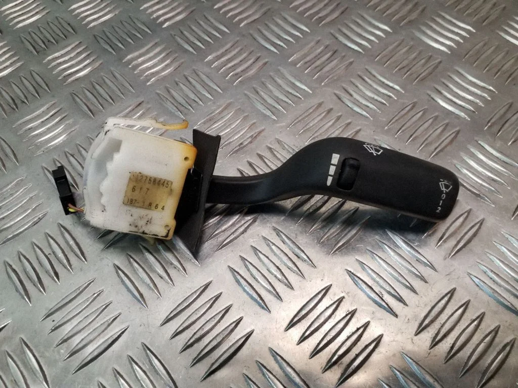 Klaasipuhastite hoob 12758445 – Saab 9-5 (2006-2010)