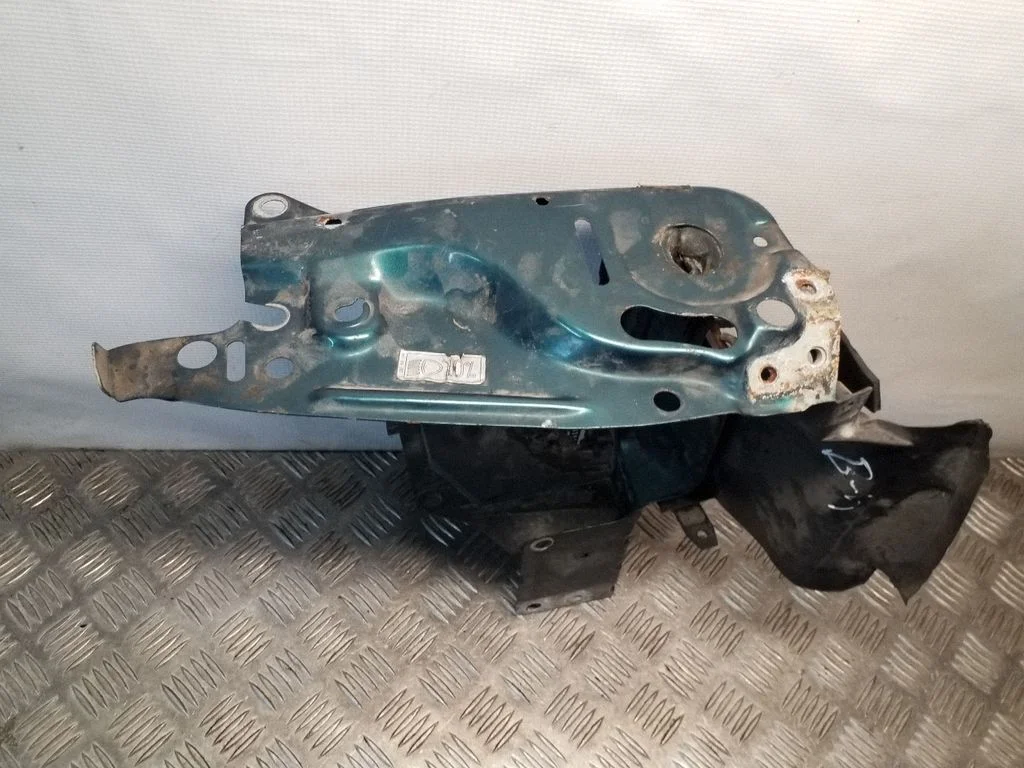 Radiatoru paneļa augšējā daļa 893805985