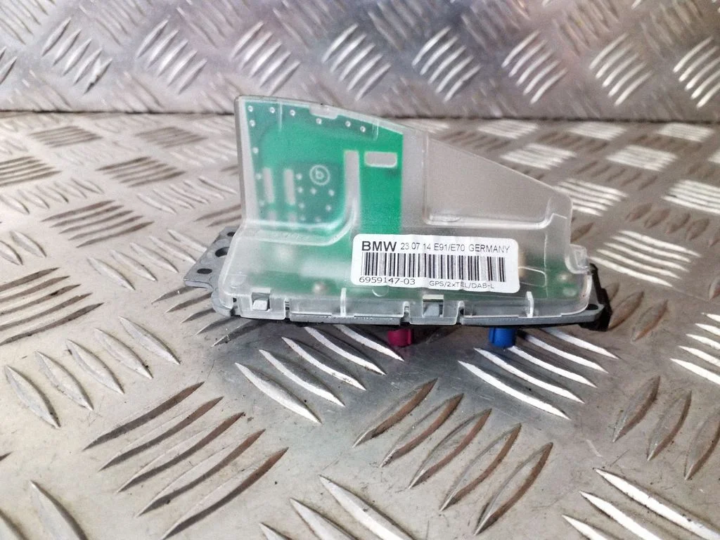Aerial GPS antenna – BMW 1 Series F20 F21 (2011-2019)