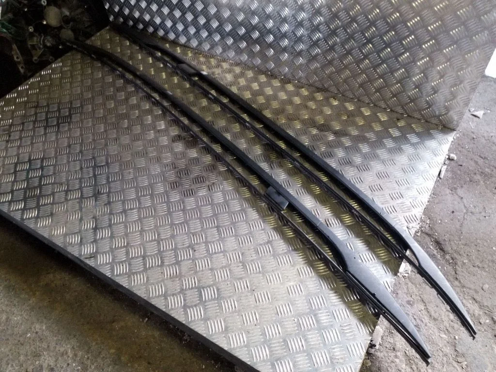 Roof bar rail – BMW 3 Series E46 (1998-2005)