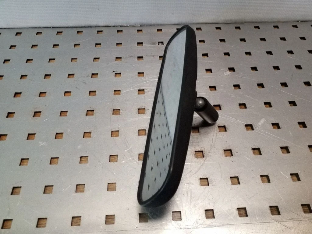 Tahavaatepeegel (salongis) – Toyota RAV 4 (XA20) (2000-2005)