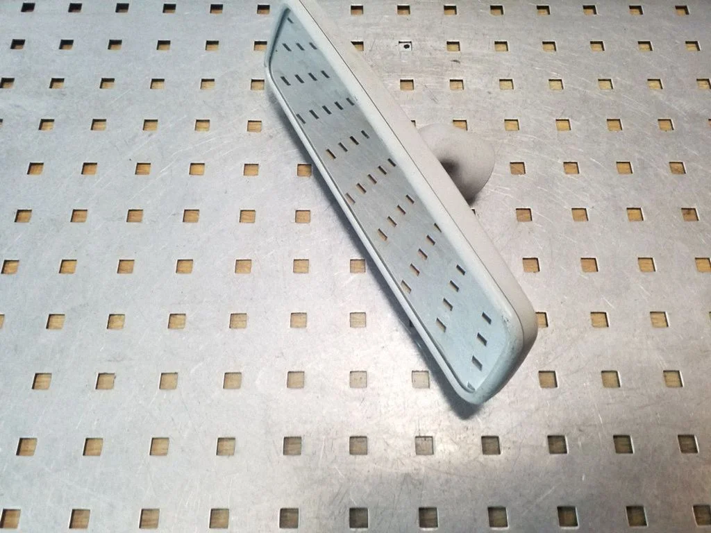 Rear view mirror (interior) E9014022