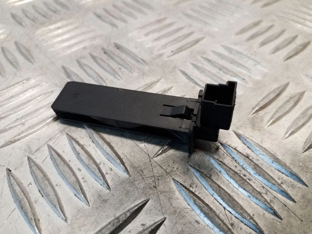 Interior temperature sensor – Skoda Octavia Mk3 (5E) (2013-2019)