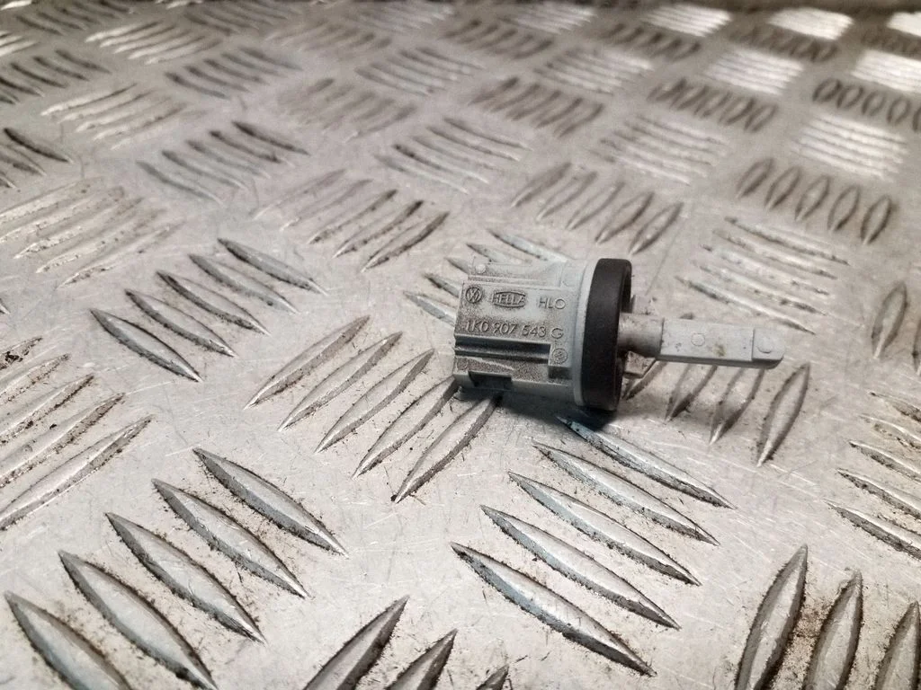 Salongi temperatuuri andur 1K0907543G