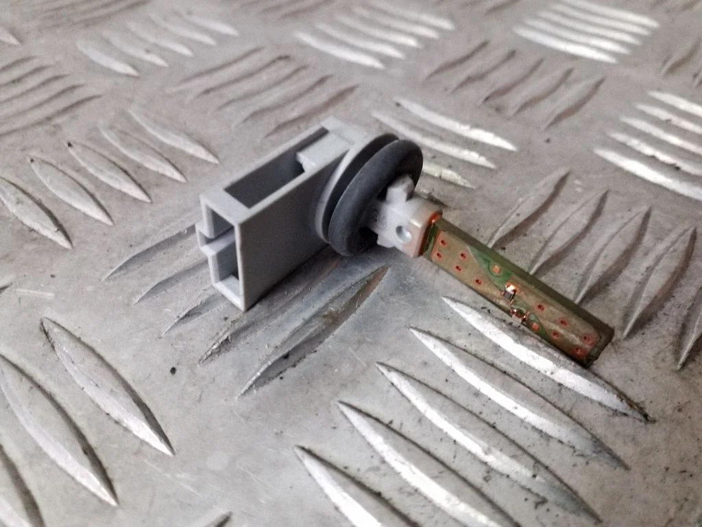 Interior temperature sensor 3D0907543A