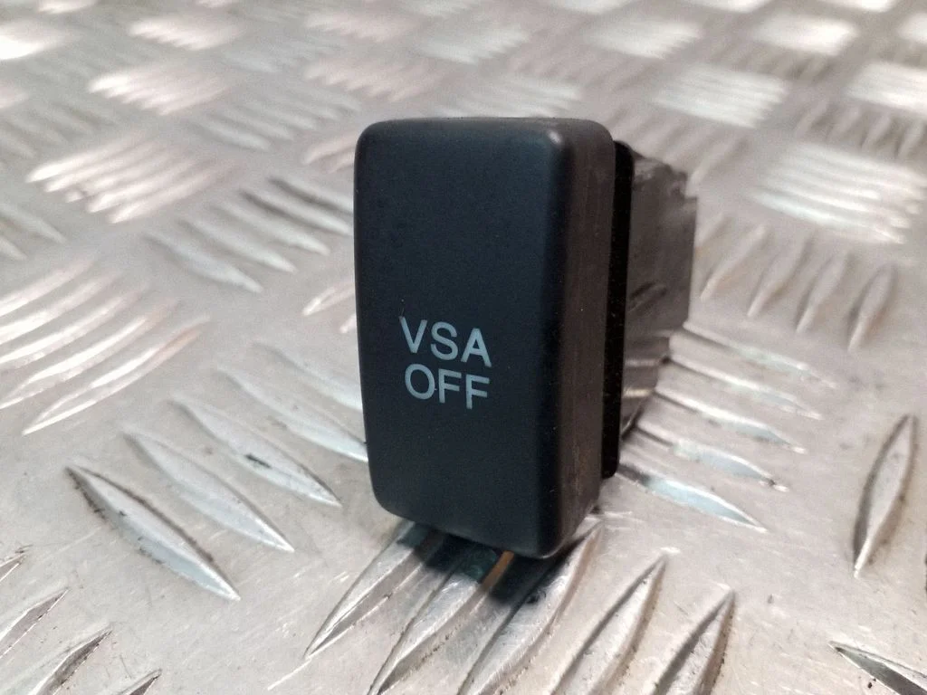 ESP (stabiilsussüsteemi) lüliti M24985