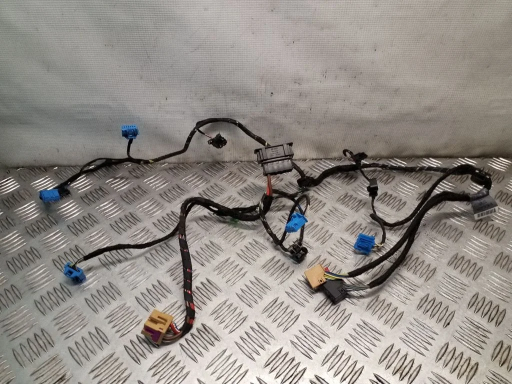 Muud juhtmed / juhtmestik – Volkswagen Tiguan (2007-2016)