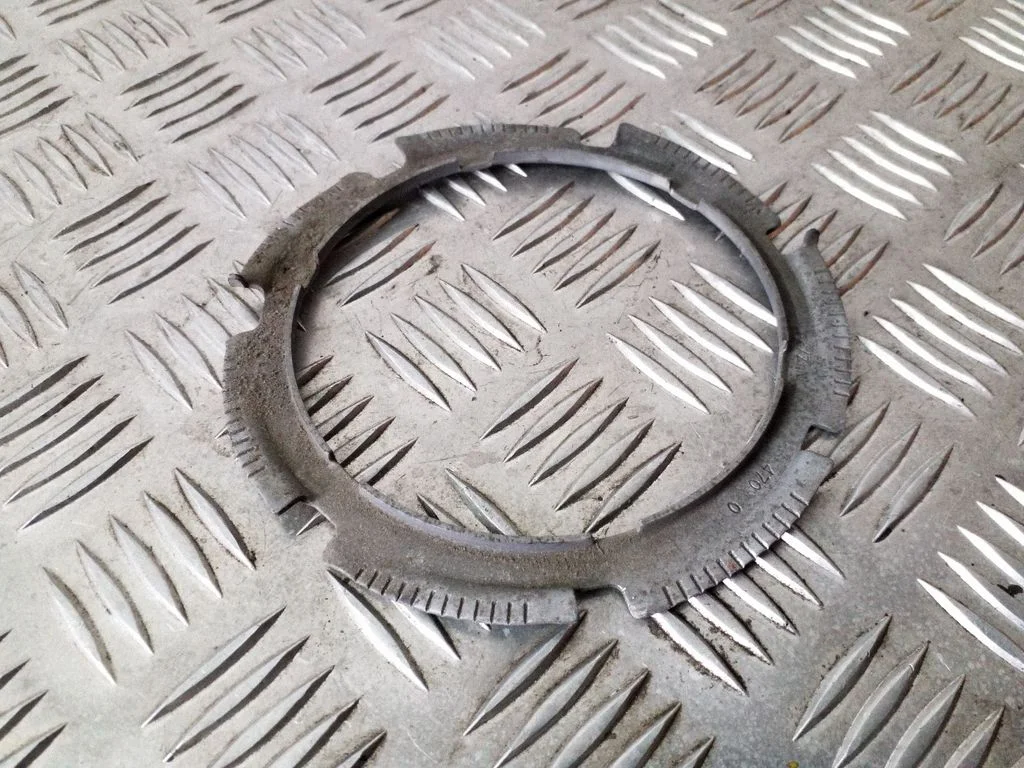 In tank fuel pump screw locking ring/nut – Audi A3 S3 8P (2003-2012)