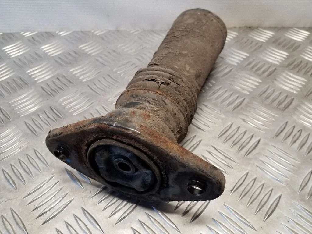 Amortizatoriaus atrama (kronšteinas)