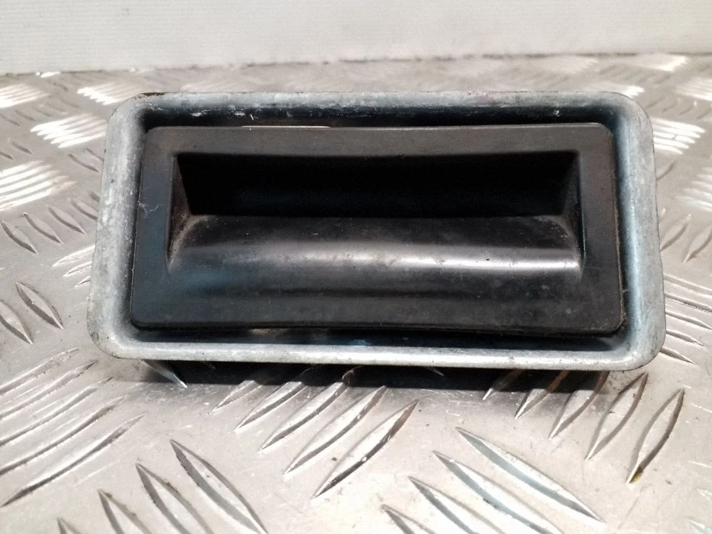 Pakiruumiluugi avamislüliti 5N0827566