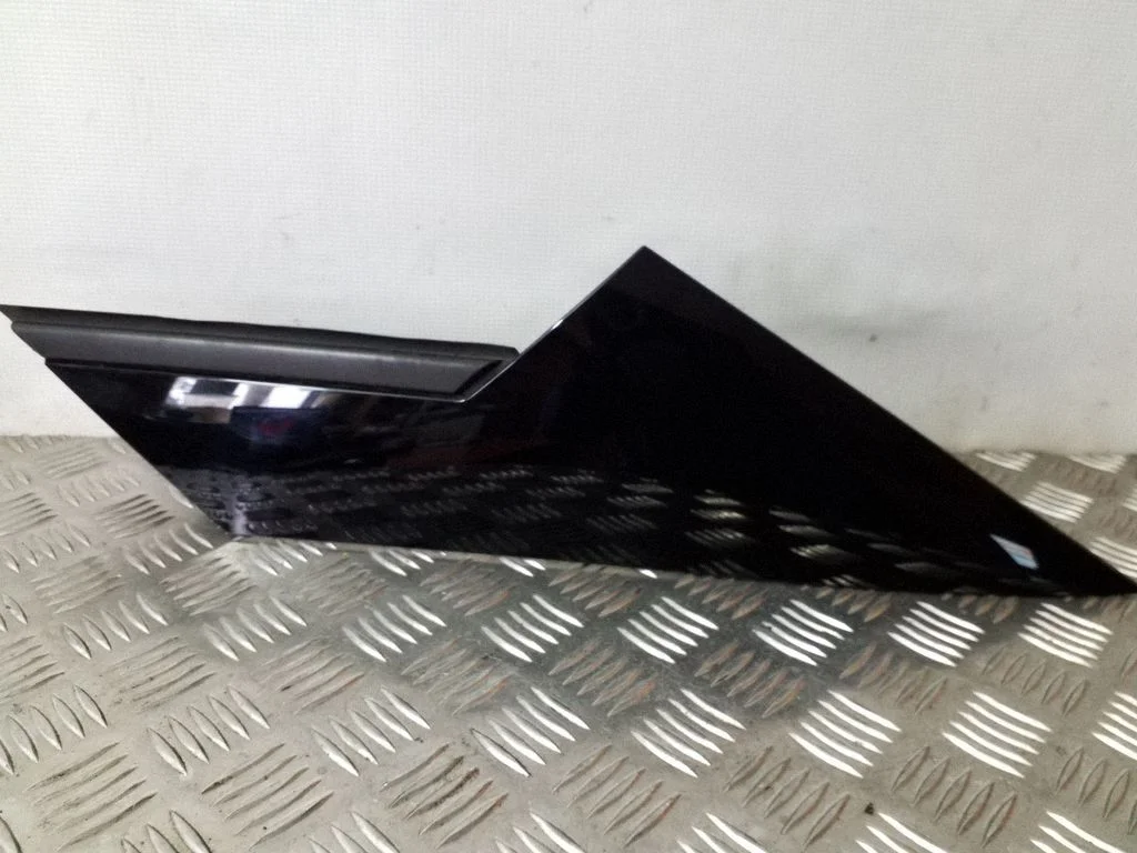 Tagumise poritiiva liist 39085851