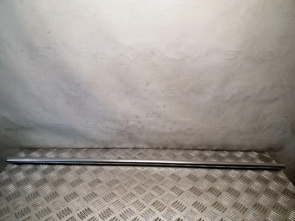 Aizmugurējo durvju stikla apdare 22834347