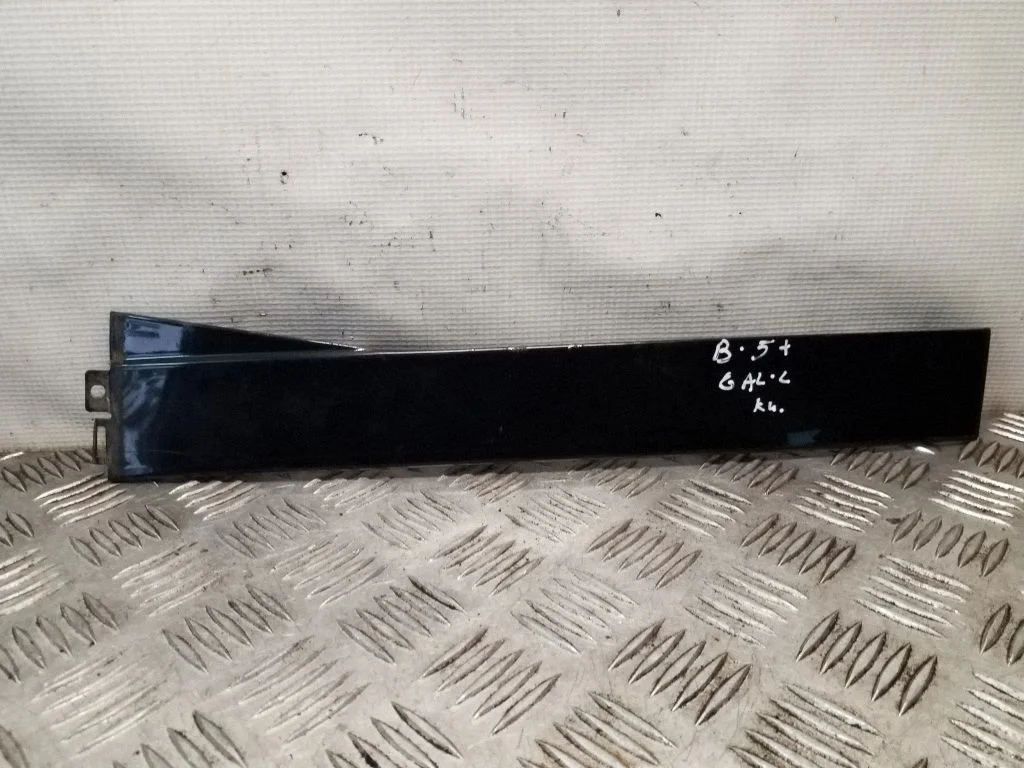 Aizmugurējo durvju stikla apdare 3B9839041