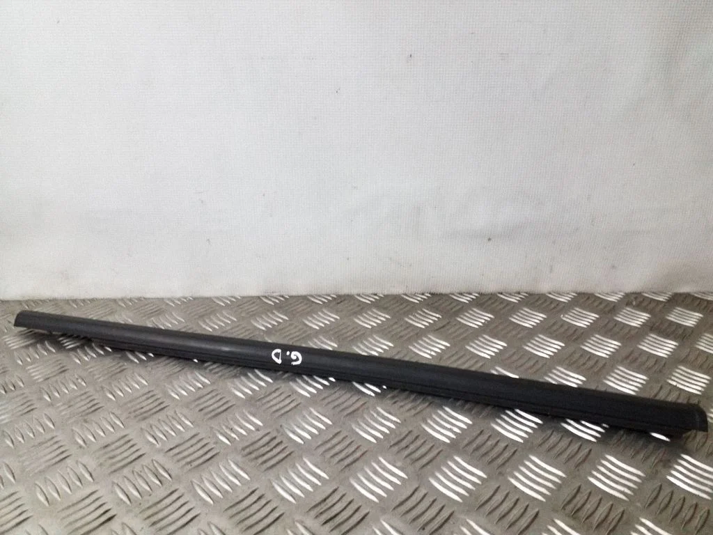 Tagaukse klaasi liist 39133181