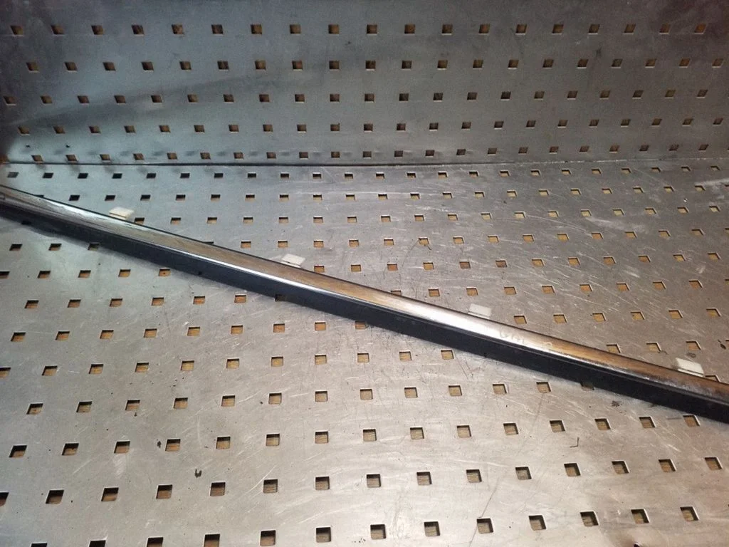 Rear door glass trim molding – rear right