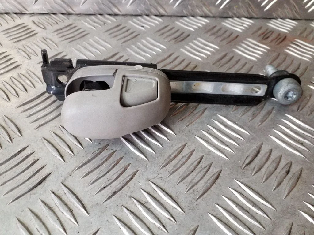 Seat belt adjustment rail