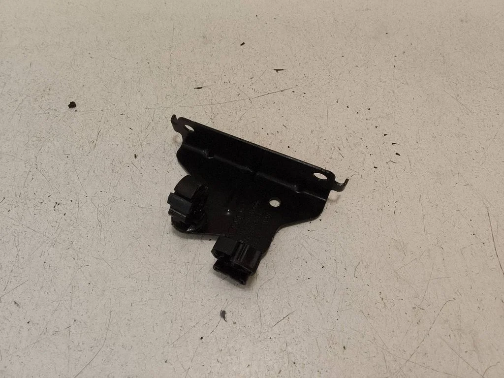 Kita variklio skyriaus detalė
