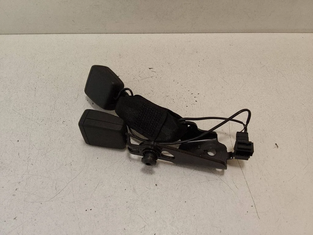 Rear seatbelt buckle 4KE857739H