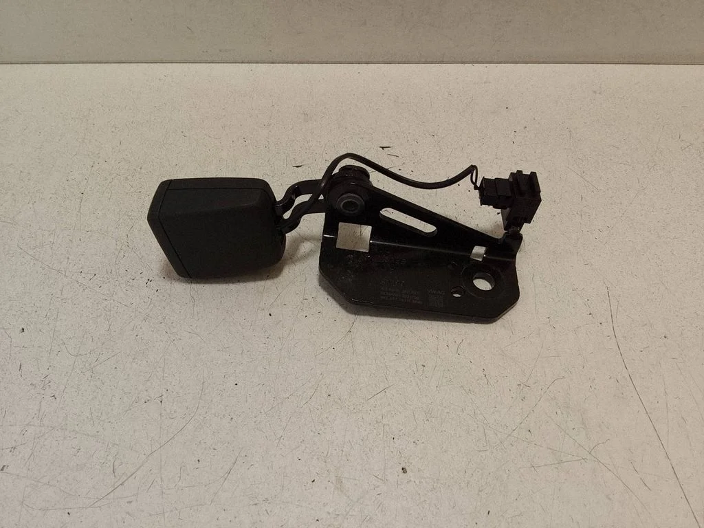 Rear seatbelt buckle 4KE857740H