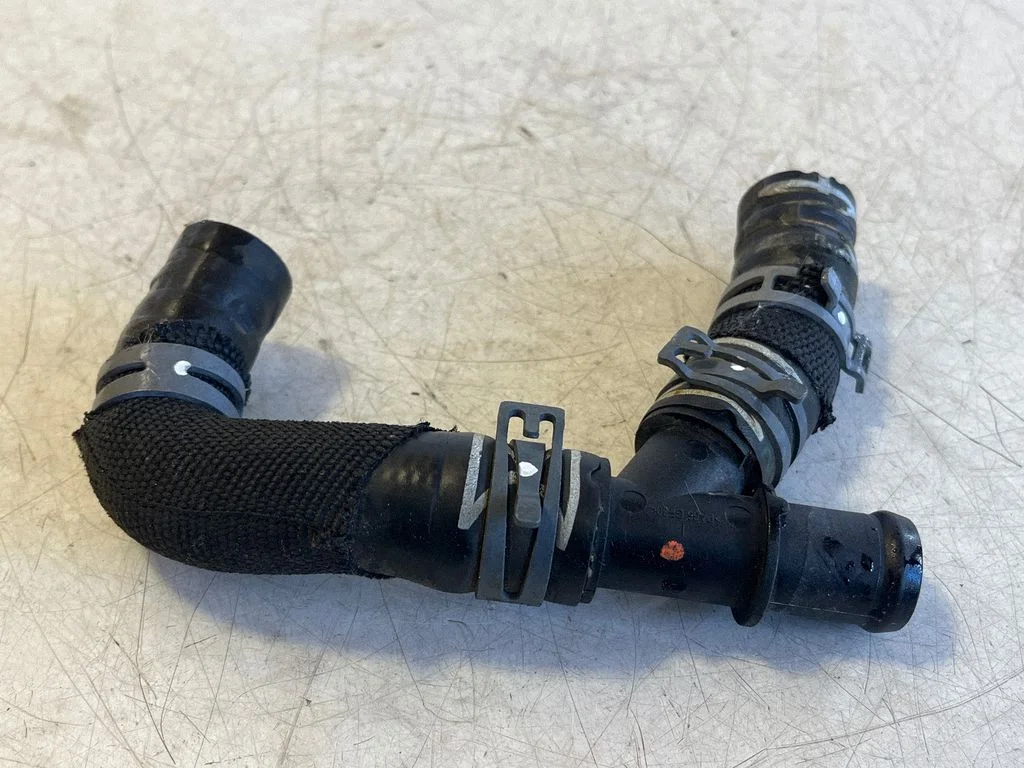 Engine coolant pipe/hose 4G0121140