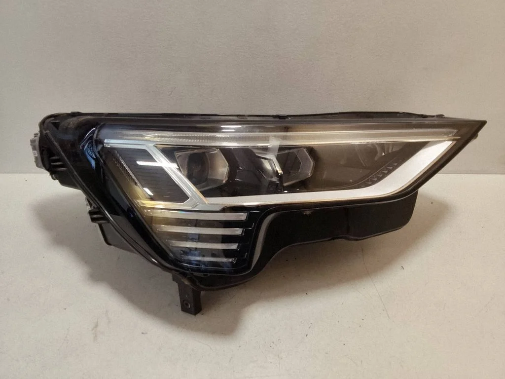 Headlight/headlamp 4KE941040A