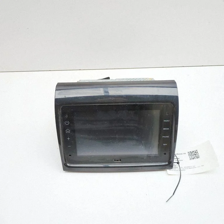 Radio, odtwarzacz CD/DVD, nawigacja 7357876430