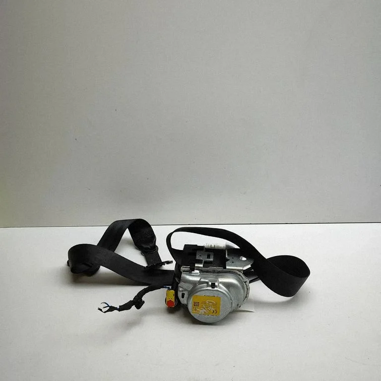 Tagumine turvavöö 34133469D