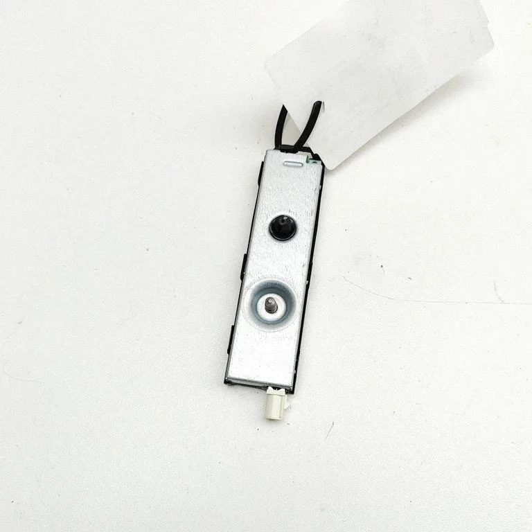 Antenas pastiprinātājs – Mercedes-Benz EQS V297 (2021-)