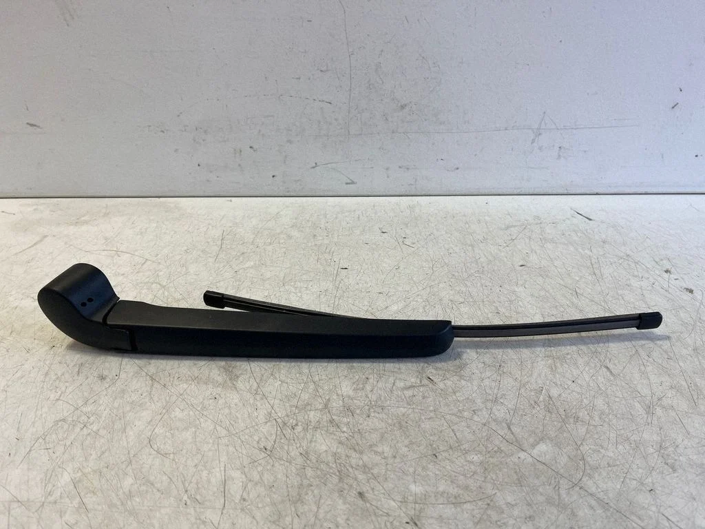 Rear wiper blade arm 4K9955205