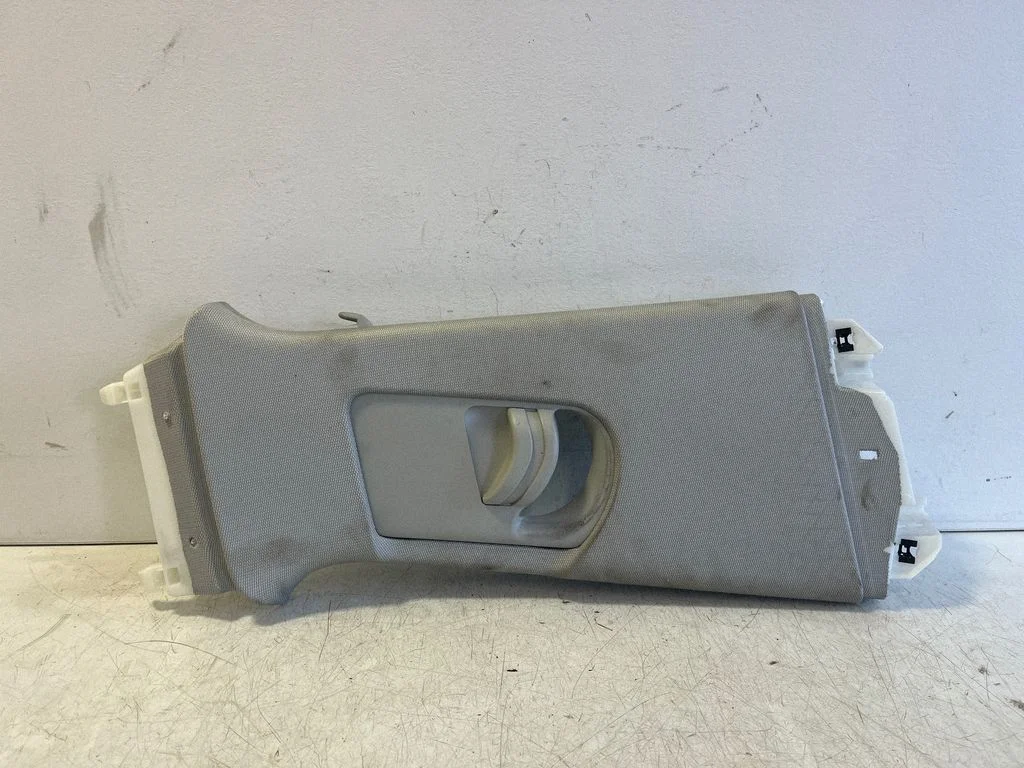 (B) pillar trim (top) 4KE867244