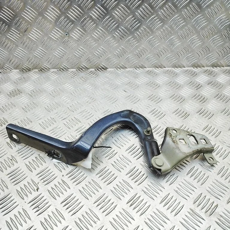 Engine bonnet/hood hinges – Tesla Model Y (2020-)