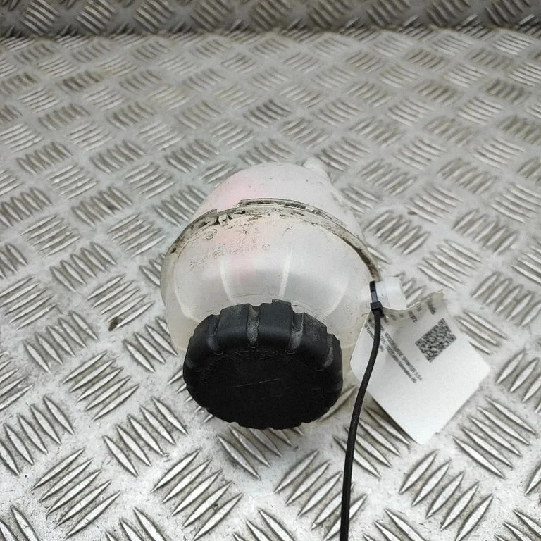 Coolant expansion tank/reservoir – Mercedes-Benz Sprinter W907 W910 (2018-)
