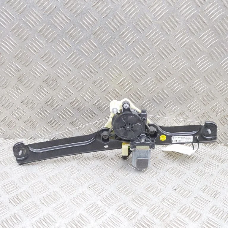 Rear window lifting mechanism without motor – Porsche Panamera (971) (2017-2024)